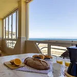 Apartment Deveses Frente Al Mar